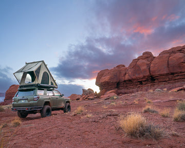 Swift 1400 Hard Shell Rooftop Tent